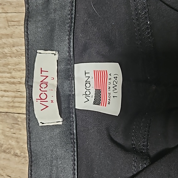 Vibrant Miu Wardrobe Essential Coated Black Skinny Jeans - Picture 11 of 12